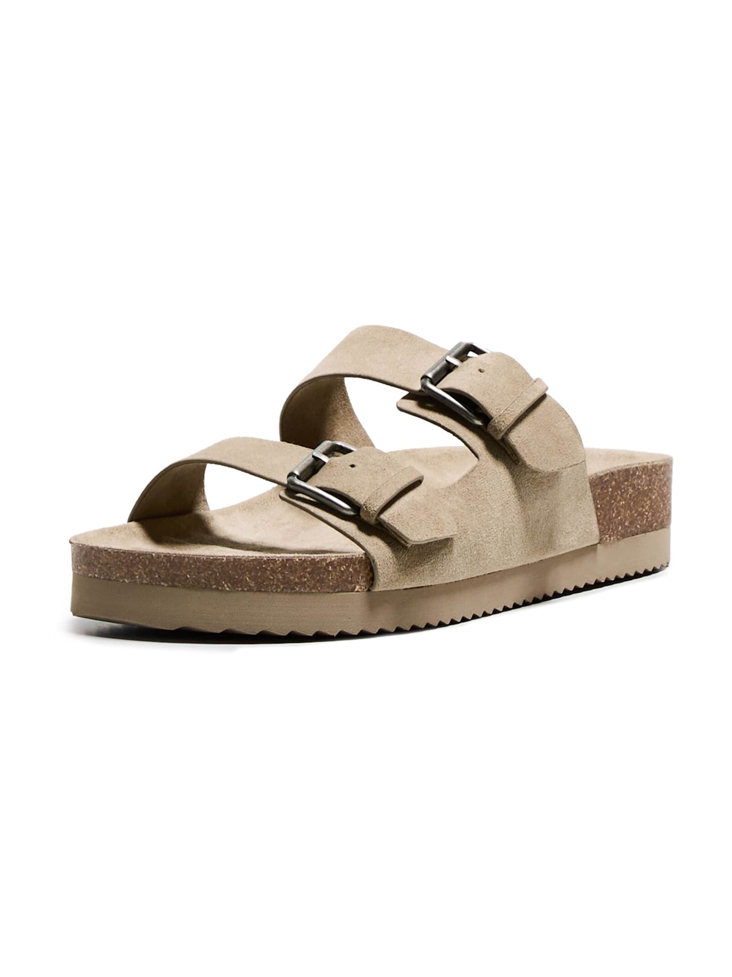 Zoccoletto di Bershka in beige: frontale