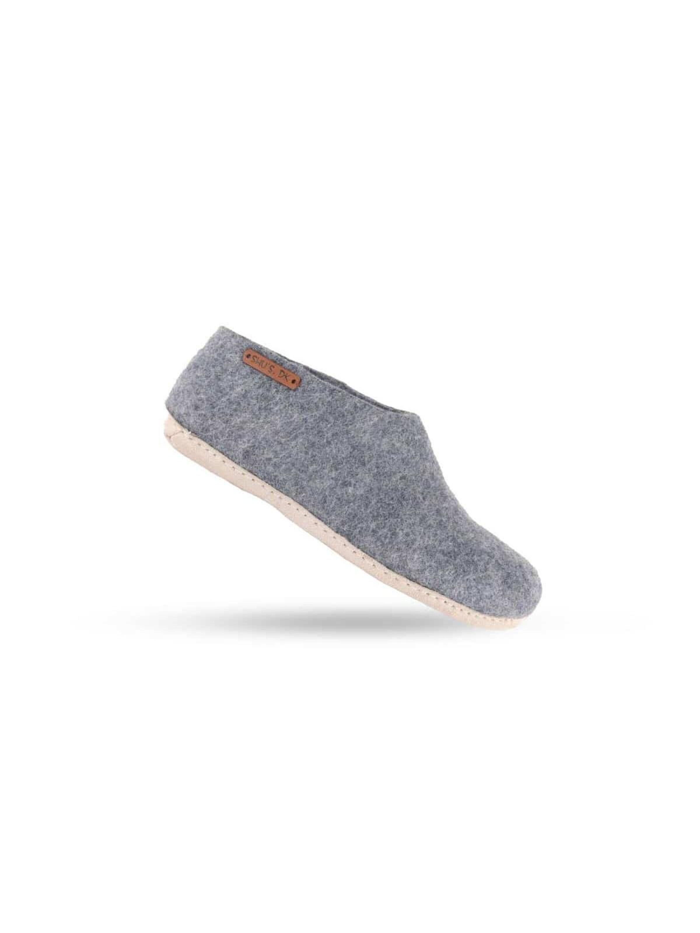 SHUS walk with nature Huisschoenen 'Uldhjemmesko (100% ren uld) - m/sål i skind - Dansk Design fra SHUS' in Grijs