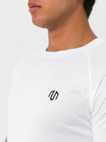 MOROTAI Funktionsshirt 'ENDURANCE' in Weiß