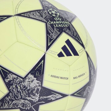 ADIDAS PERFORMANCE Ball in Yellow