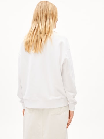 ARMEDANGELS Sweatshirt 'AARIN' in White