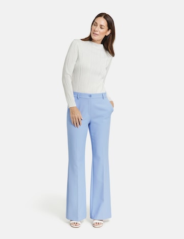 Flared Pantaloni con piega frontale di GERRY WEBER in blu