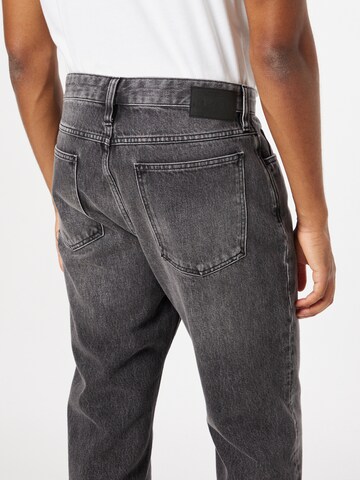 ESPRIT Regular Jeans in Grau