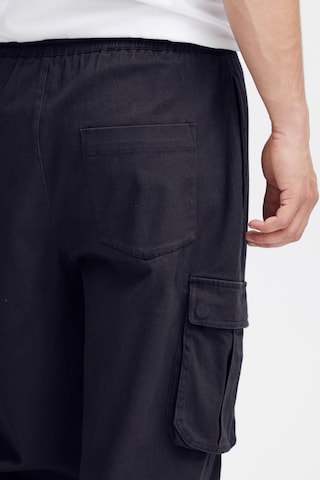 !Solid Regular Cargo Pants 'Gint' in Blue
