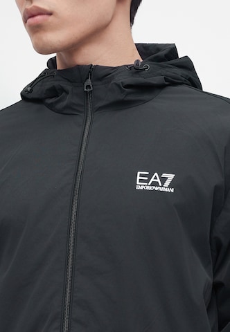 EA7 Emporio Armani Φθινοπωρινό και ανοιξιάτικο μπουφάν σε μαύρο