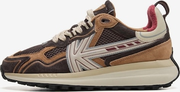 Kaotiko Sneakers laag 'Detroit Tech' in Bruin: voorkant
