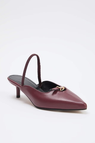 Trendyol - Zapatos destalonado en rojo