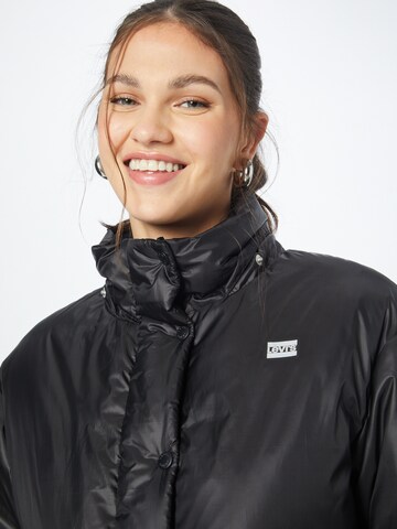 LEVI'S ® Winterjas 'Luna Core Puffer Short' in Zwart