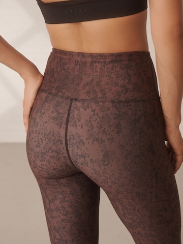 Skinny Pantalon de sport Next en marron