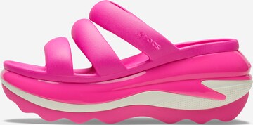 Crocs Mules 'Mega Crush' in Pink: front