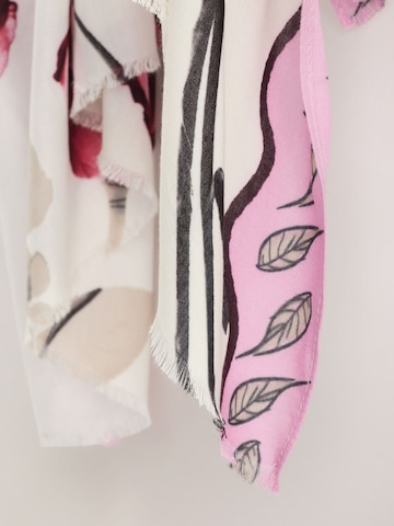 Next - Cachecóis em branco