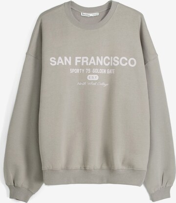 Bershka Sweatshirt in Grey: front