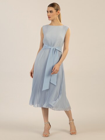 APART Midi-Plisseekleid in Blau