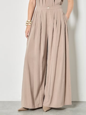 Apricot Wide leg Trousers ' ' in Beige