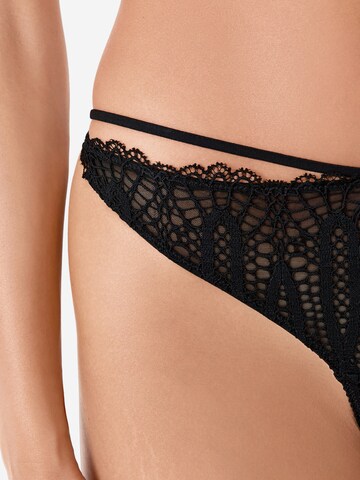 String di ETAM in nero