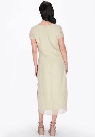 Usha - Vestido em bege