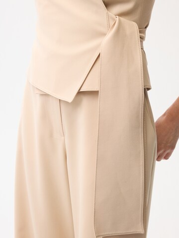 adl Vest in Beige
