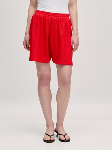 EDITED Loose fit Pants 'Mara' in Red: front