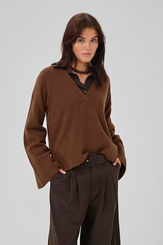 Pull-over 'Huxi' My Essential Wardrobe en marron : devant
