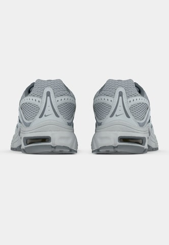 NIKE Sneaker 'Air Max Moto 2K' in Grau