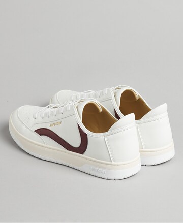 Baskets basses 'VINTAGE VEGAN BASKET LOW TOP' Superdry en blanc
