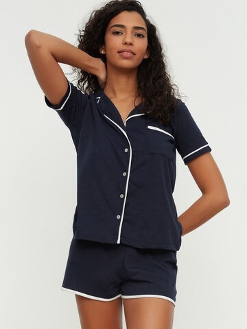 Trendyol Shorty in Blau: Vorderseite