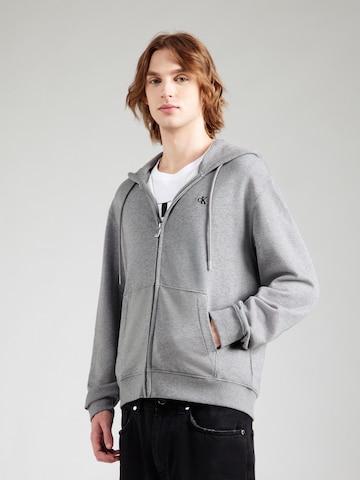 Calvin Klein Jeans Mikina – šedá: přední strana