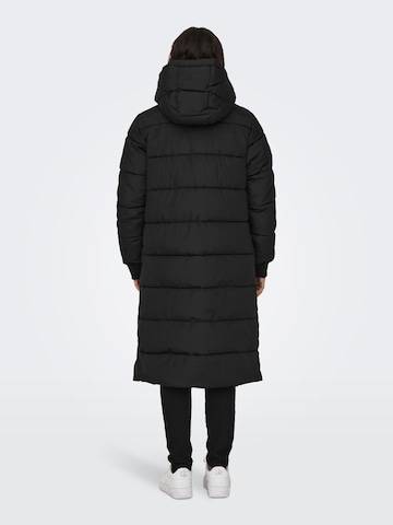 Manteau d’hiver 'Viskas' JDY en noir