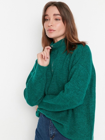 Trendyol Pulover | zelena barva