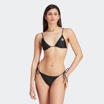 ADIDAS ORIGINALSTrokutasti Bikini gornji dio 'Adicolor Triangle' - crna boja: prednji dio