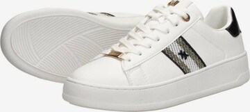 Baskets basses 'Nura' MEXX en blanc