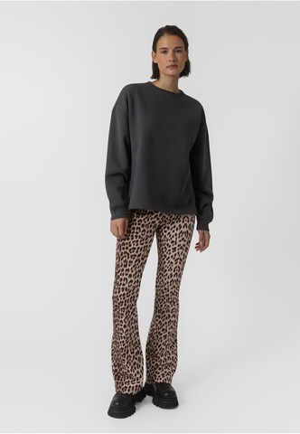 OH APRIL Sweatshirt i grå