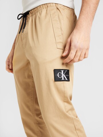 Calvin Klein Jeans - Tapered Pantalón chino en beige