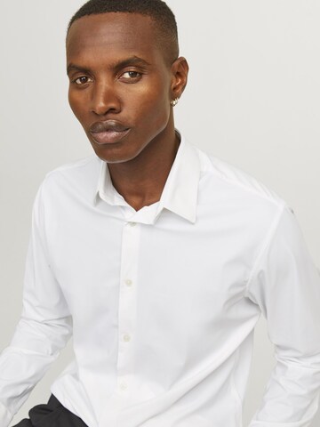 Slim fit Camicia 'ACTIVE' di Jack & Jones Premium in bianco