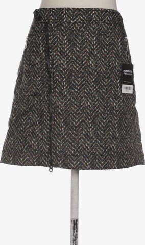 Bogner Fire + Ice Skirt in L in Mixed colors: front