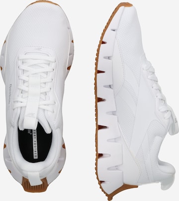 Scarpa da corsa 'ZIG DYNAMICA' di Reebok in bianco