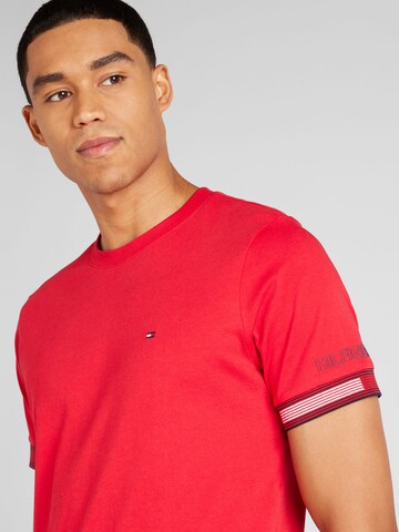 TOMMY HILFIGER T-Shirt in Rot