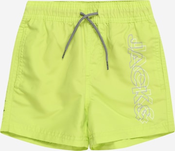 Shorts de bain 'FIJI' Jack & Jones Junior en vert : devant