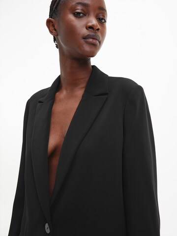 Calvin Klein Блейзър в черно