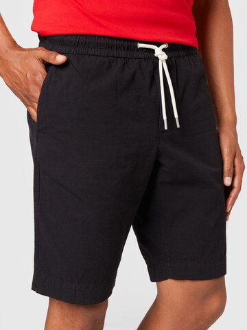 s.Oliver Regular Shorts in Schwarz