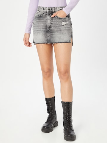 Superdry Rock in Schwarz: Vorderseite