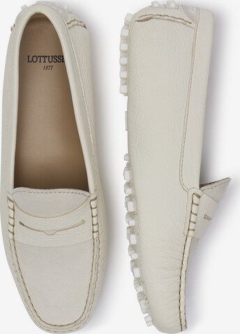 LOTTUSSE Moccasins 'Banda' in White