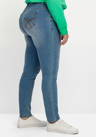 SHEEGO Skinny Jeans in Blau