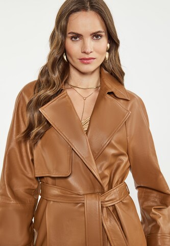 Cappotto di mezza stagione di faina in marrone