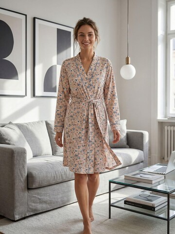 By Louise Morgenmantel‌‌‌‌‌ in Mischfarben