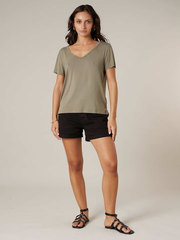 T-shirt 'Casa' Deeluxe en vert