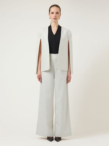 YAS - Pierna ancha Pantalón en blanco