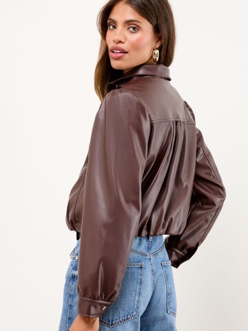 Lipsy Демисезонная куртка в Красный