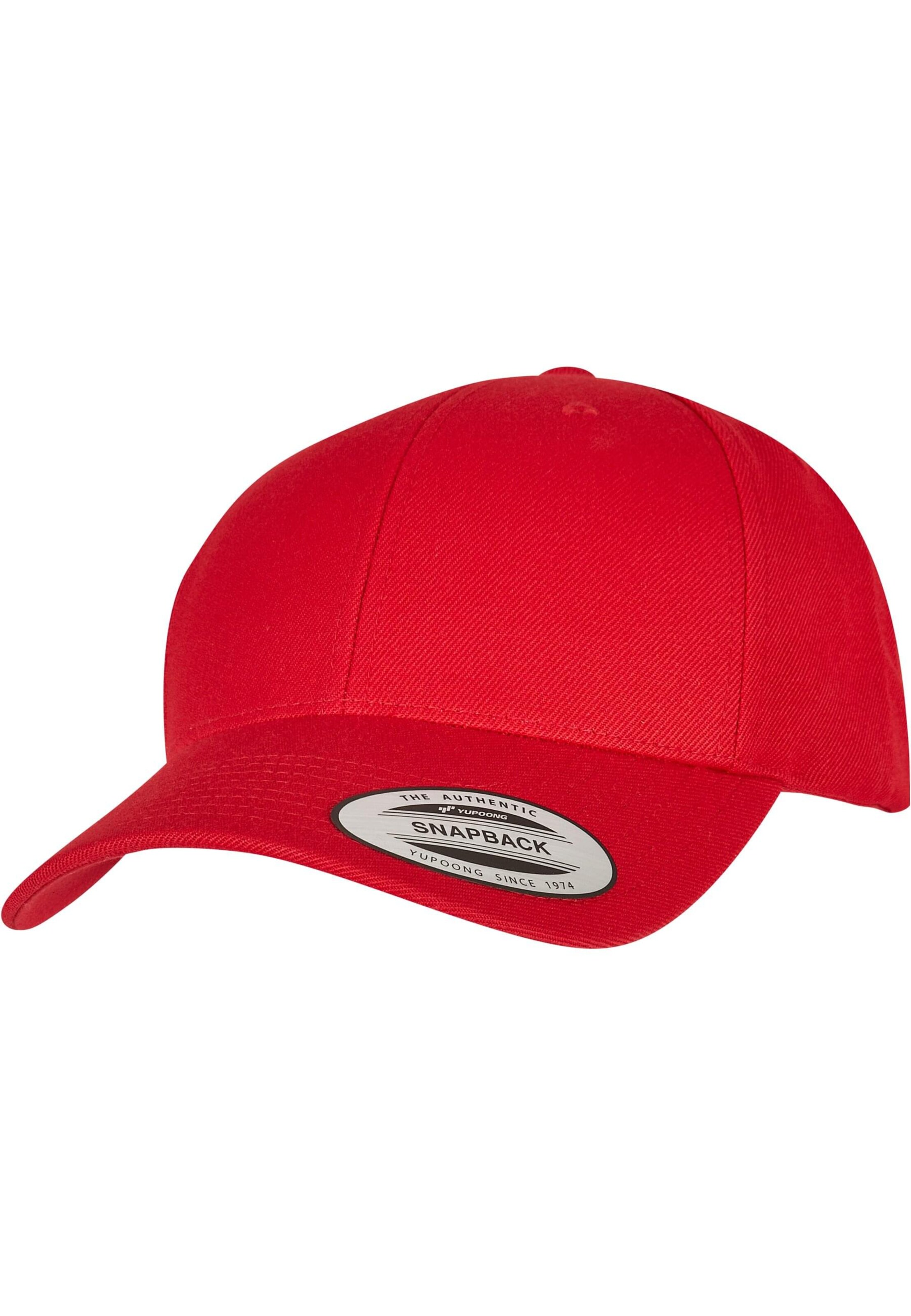 Flexfit Cap in Red: front