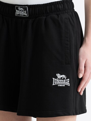 LONSDALE Regular Housut 'Bellshill' värissä musta